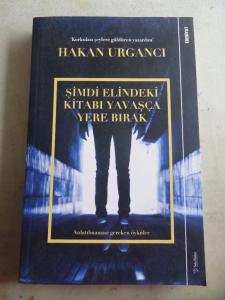 Şimdi Elindeki Kitabı Yavaşça Yere Bırak