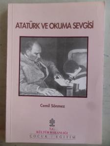Atatürk ve Okuma Sevgisi