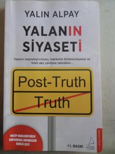 Yalanın Siyaseti