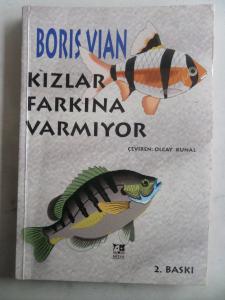 Kızlar Farkına Varmıyor