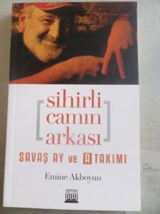 Sihirli Camın Arkası