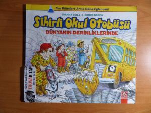Sihirli Okul Otobüsü - Dünyanın Derinliklerinde