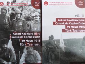 Askeri Kayıtlara Göre Çanakkale Cephesi'nde 19 Mayıs 1915 Türk Taarruzu / 2 Cilt Takım