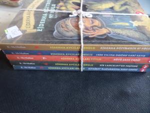 Ejderha Avcıları Okulu / 5 Adet