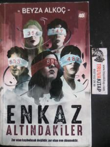 Enkaz Altındakiler