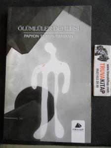 Ölümlüler Defilesi