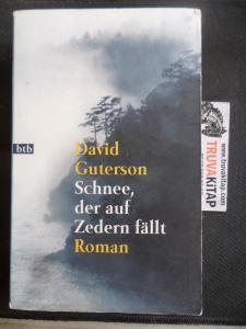 Schnee Der Auf Zedern Fallt