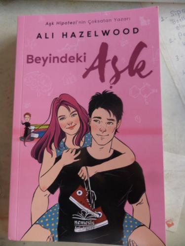 Beyindeki Aşk Ali Hazelwood