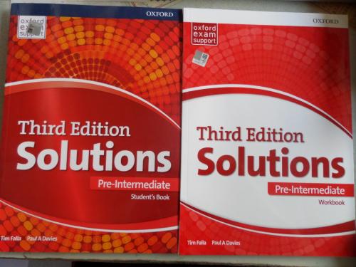 Solutions Pre Intermediate Student's Book + Workbook Tim Falla