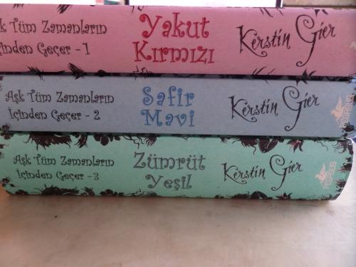 Aşk Tüm Zamanların İçinden Geçer / 3 Kitap Kerstin Gier