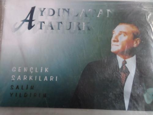 Aydınlatan Atatürk Gençlik Şarkıları