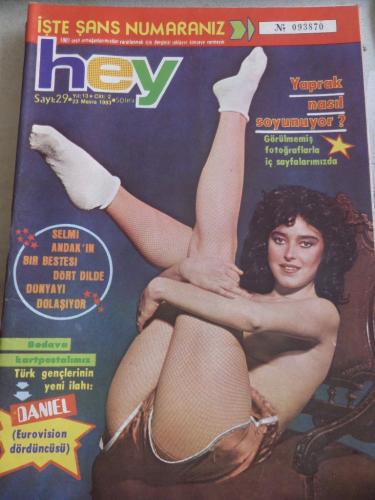 Hey Dergisi 1983 / 29 Kapak Yaprak Nasıl Soyunuyor ( Postersiz )