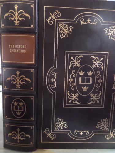 The Oxford Thesaurus Laurence Urdang