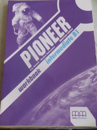 Pioneer Intermediate B1 Workbook H. Q. Mitchell