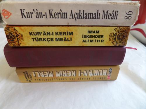 Kur'an-ı Kerim ve Açıklamalı Meali / 4 Adet