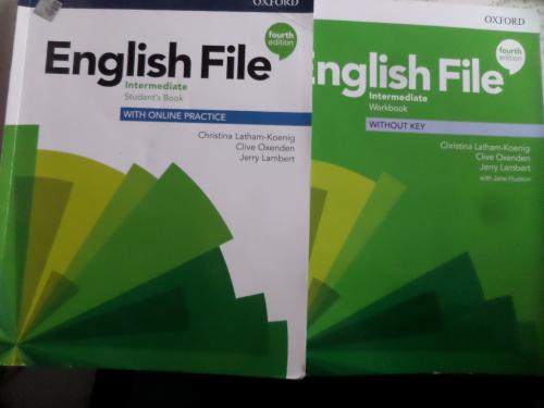 English File Intermediate Student's Book + Workbook Christina Latham K