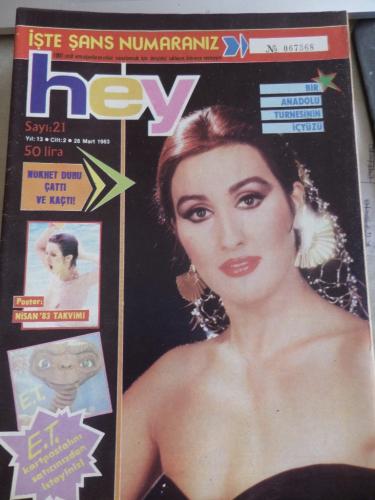 Hey Dergisi 1983 / 21 Kapak Nükhet Duru Çattı ve Kaçtı ( Postersiz )