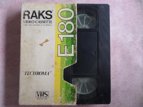 Yaşamak İstiyoruz / VHS Kaset