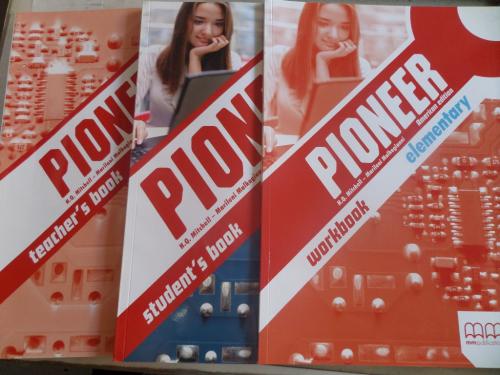 Pioneer Elementary Teacher's Book + Student's Book + Workbook H. Q. Mi