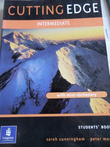 Cutting Edge Students' Book Sarah Cunningham