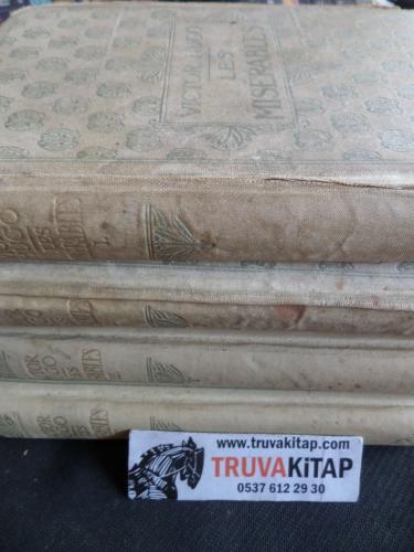 Les Miserables / 4 Cilt Takım Victor Hugo