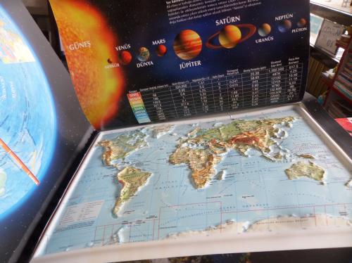 Popüler Kabartma Dünya Atlası