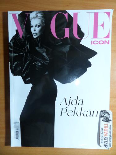 Vogue Icon Dergisi - Ajda Pekkan 2023