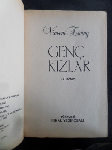 Genç Kızlar Vincent Ewing