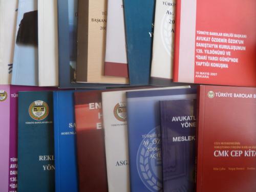 Türkiye Barolar Birliği Kitapları / 17 Adet