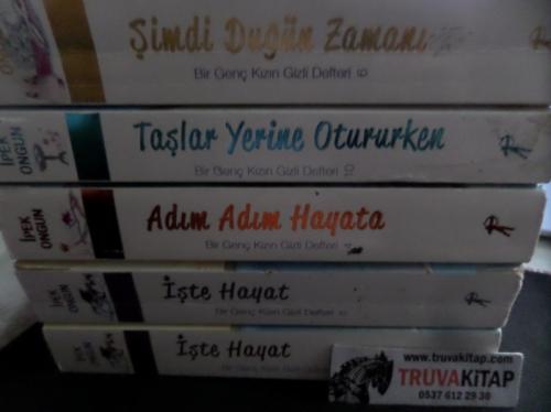 İpek Ongun Kitapları / 4 Kitap