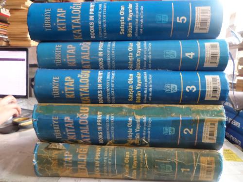 Türkiye Kitap Kataloğu Satışta Olan Bütün Yayınlar / 5 Cilt