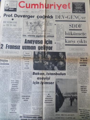 Cumhuriyet Gazetesi 25 Nisan 1971 - Anayasa İçin 2 Fransız Uzman Geliy