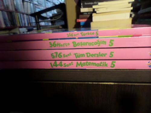 5. Sınıf / 216 Saat Türkçe - 36 Hafta Başaracağım - 576 Saat Tüm Dersler - 144 Saat Matematik (4 Kitap)