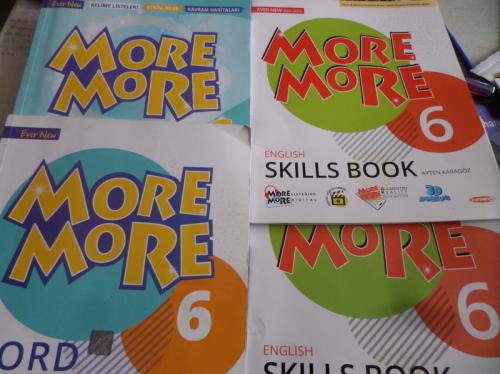 More More 6 / 4 Kitap