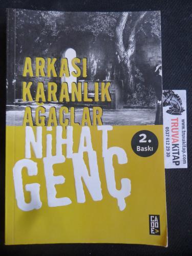 Arkası Karanlık Ağaçlar