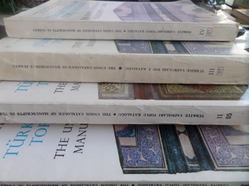 Türkiye Yazmaları Toplu Kataloğu / 4 Cilt