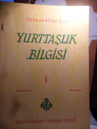 Ortaokullar İçin Yurttaşlık Bilgisi 1